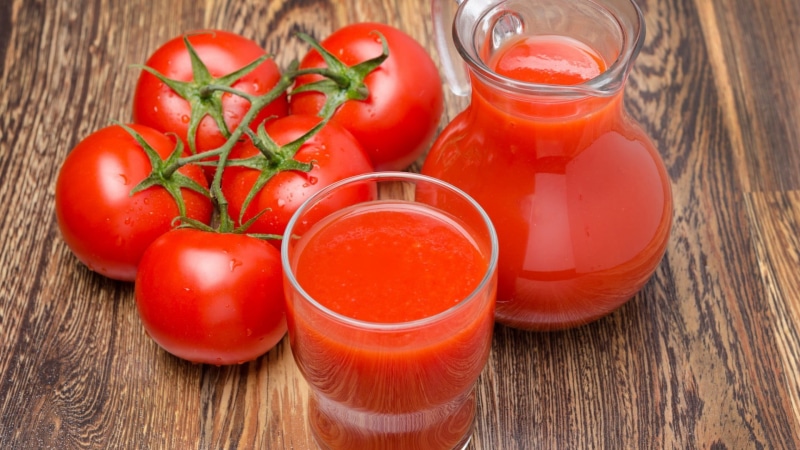 drink, wellbeing, pitcher, tomato, red, table, food and drink, glass, still life, household equipment, healthy eating, tomatoes, drinking, freshness, vegetable