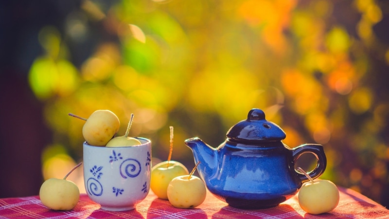 table, tea, still life, refreshment, cup, 1080P, ceramic, freshness, tea - hot drink, teapot, food and drink, leaf, tea cup, blue, plant part, nature
