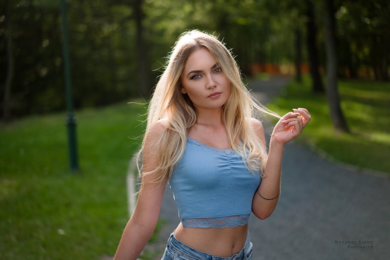 bokeh, lawn, road, hairstyle, makeup, Robert Chrenka, pose, Adél, t-shirt, is, blonde, shorts, beauty, figure, portrait, trees, 1080P, model, look, sexy