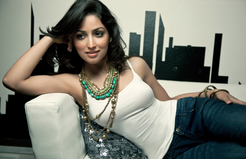 lips, young adult, cute, strap, portrait, spaghetti, necklace, eyes, actress, 1080P, model, s, smile, top, one person, Indian, lifestyles, figure, adult