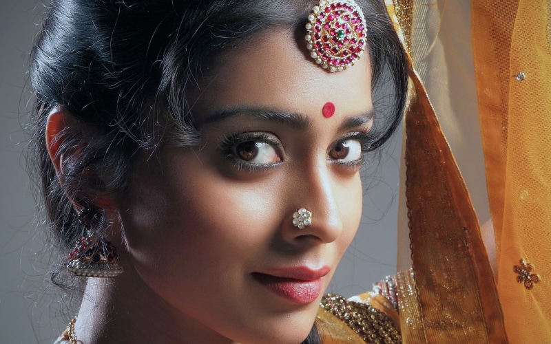 1080P, bollywood, actress, saree, south, women, saran, indian, hd, shriya, eyes, entertainment, art