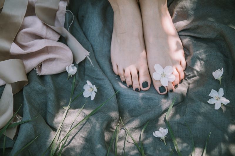 porch, finger, hand, clothing, high angle view, people, adult, crystal, person, flower, lifestyles, pants, accessories, human leg, 5K, accessory, low section
