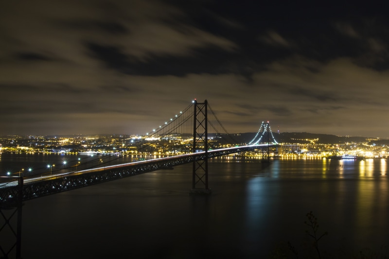 river, ponte 25 de abril, sky, illuminated, bridge - man made structure, noite, lisbon, cityscape, lisboa, suspension bridge, connection, waterfront, night