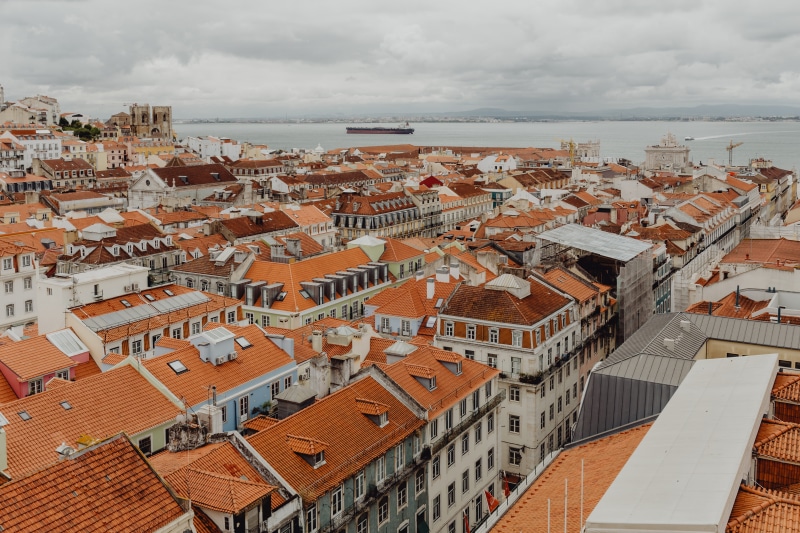 outdoors, crowd, old town, water, day, high angle view, crowded, Europe, 5K, building exterior, sky, urban, lisboa, sea, residential district, portugal