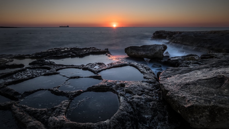 Seascape, reflections, sea, close up, photography, MT, landscape, golden, clouds, beach, dusk, tumas, black rock, thomas  long, travel, europe, Marsaskala