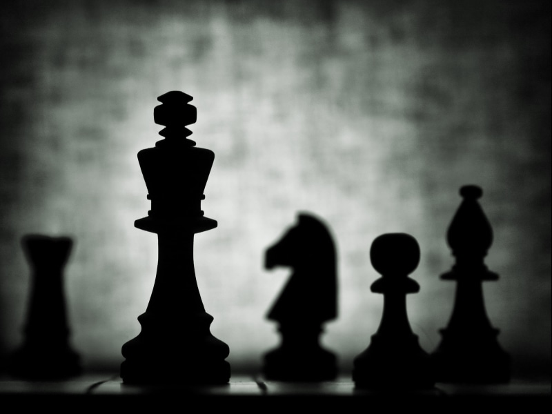 king - chess piece, king, skill, board game, competition, knight - chess piece, challenge, no people, silhouette, chess piece, contemplation, 2K, leisure activity