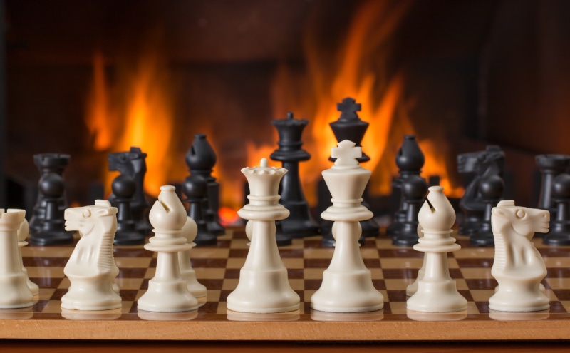leisure, leisure games, Move, close-up, Bishop, still life, Game, fireplace, Strategy, queen, queen - chess piece, white, board game, intelligence, success