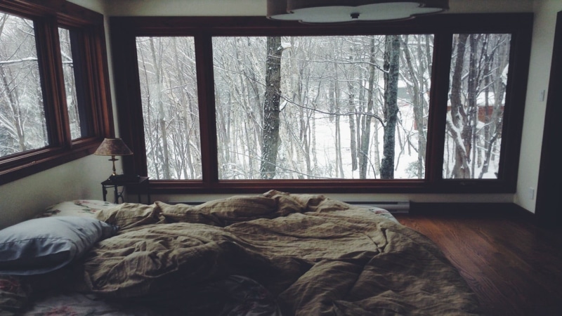lifestyles, bed, winter, day, blanket, nature, morning, sleeping, luxury, glass - material, relaxation, elegance, house, pillow, residential Building, comforter
