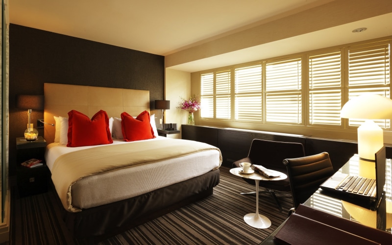 bedding, furniture, mattress, comfort, room, cushion, table, cozy, architecture, modern, residential District, luxury, home, headboard, armchair, electric Lamp