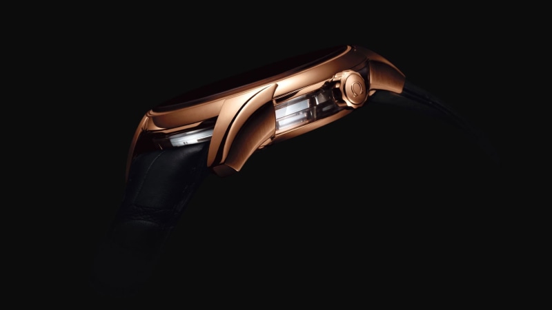 black background, wristwatch, luxury watches, indoors, cut out, finance, Omega (watch), business, safety, studio shot, security, crime, social issues, copy space