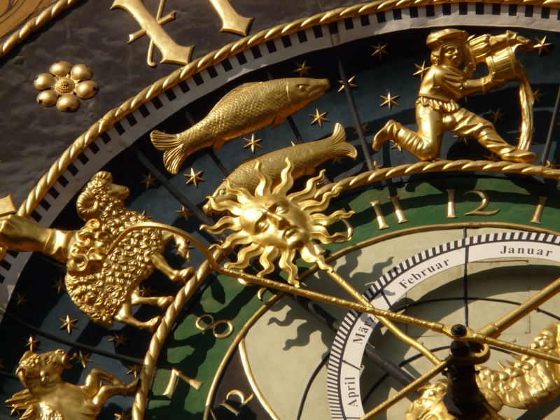 water, arts culture and entertainment, month, tower, luxury, pattern, ulm, seasons, nature, number, minute hand, gold, moon phases, golden, instrument of time