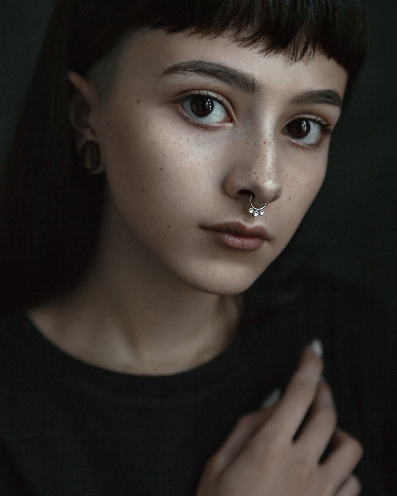 freckles, women, portrait, brunette, face, pierced septum, looking at viewer, 1080P, model, brown eyes