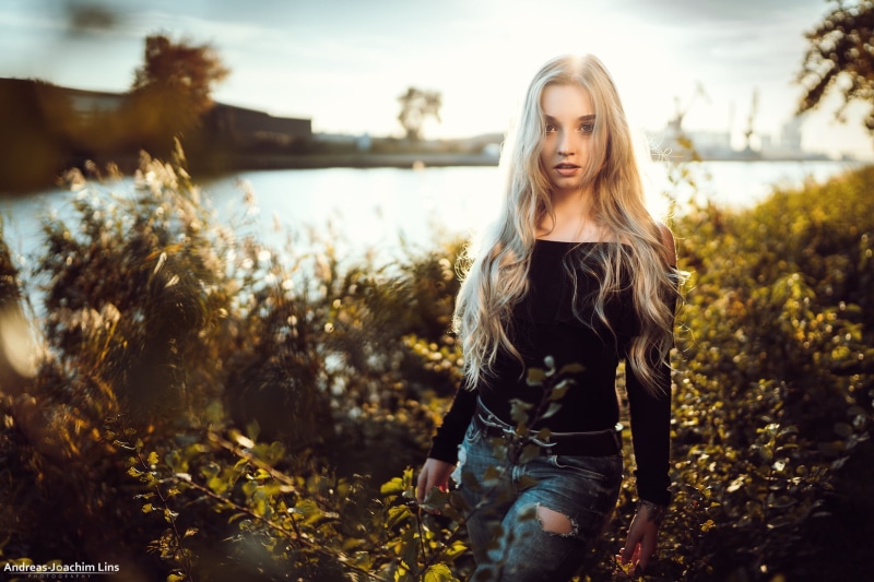 pierced septum, leisure activity, beauty, blonde, women outdoors, land, one person, women, depth of field, hairstyle, teenager, casual clothing, Andreas-Joachim Lins