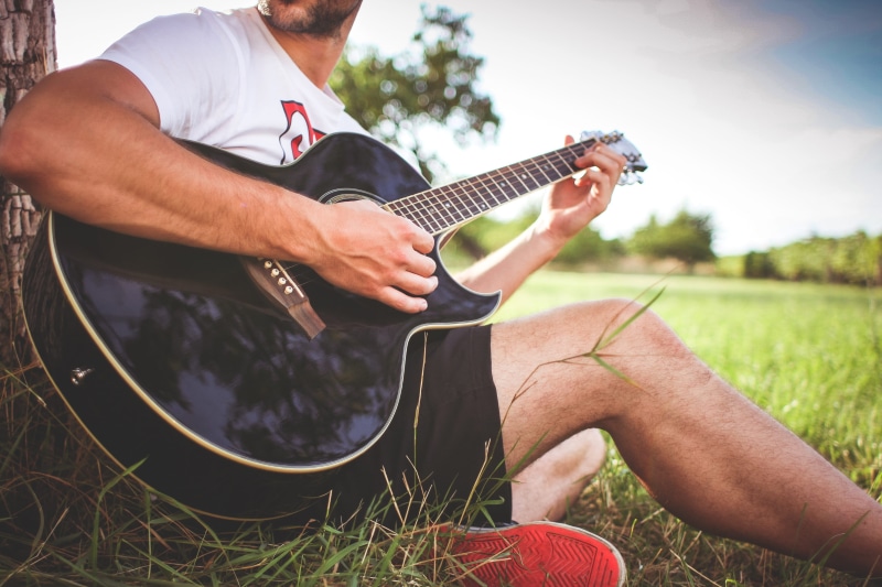 musical Instrument String, casual clothing, man, boy, lifestyles, music, caucasian Ethnicity, Nature, guitarist, romantic, play, summer, real people, musical equipment