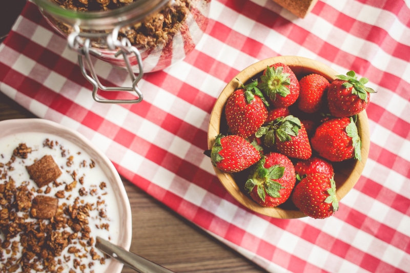 plate, close-up, red, fruit, Breakfast, gourmet, high angle view, freshness, sweet, ripe, food, rag, directly above, strawberries, refreshment, glass, berry Fruit