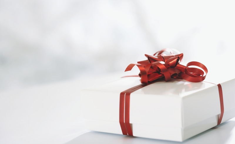 wrapped, gift box, wrapping paper, Holidays, celebration, red, box, paper, Christmas, no people, tied bow, Gift, annual event, Beautiful, small, container