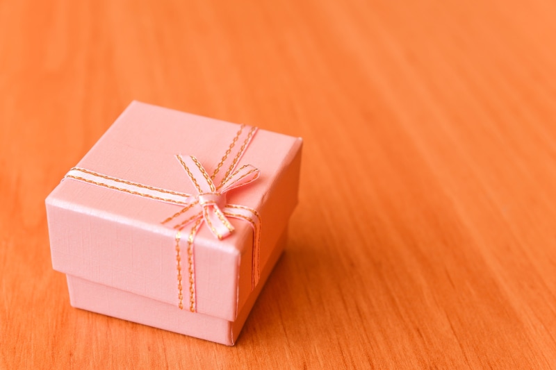 bow, birthday, gifts, celebration, birthdays, package, 4K, event, gift, wrapping paper, box, present, ribbon - sewing item, box - container, indoors, small