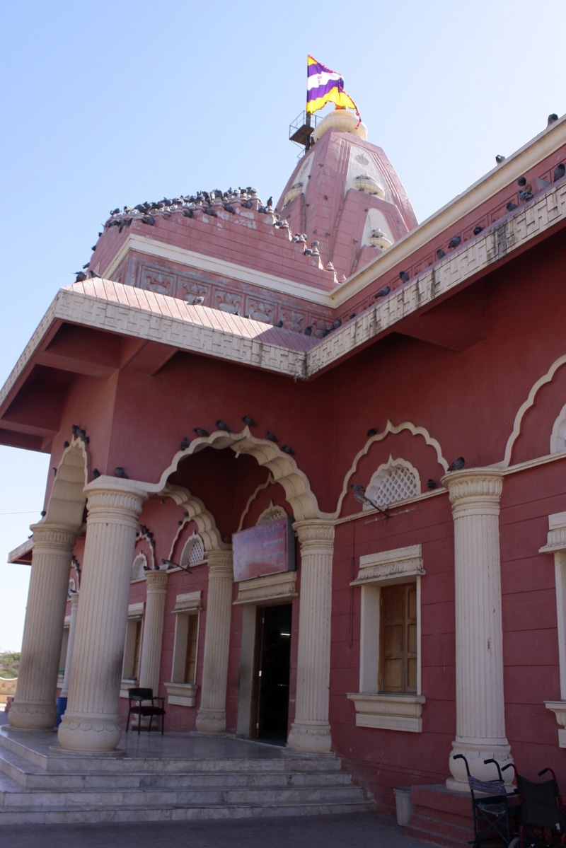 india, flag, place of worship, temple, clear sky, hinduism, built structure, travel destinations, gujarat, nature, history, hindu, 1080P, building, mahadev