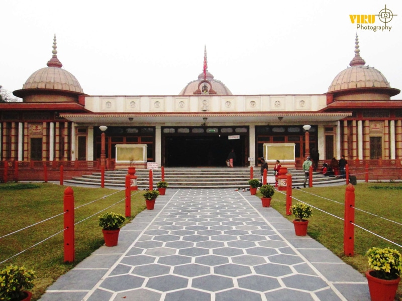 government, clear sky, architectural column, outdoors, shiv mandir, architecture, day, dome, spirituality, mohannagar temple, travel destinations, place of worship