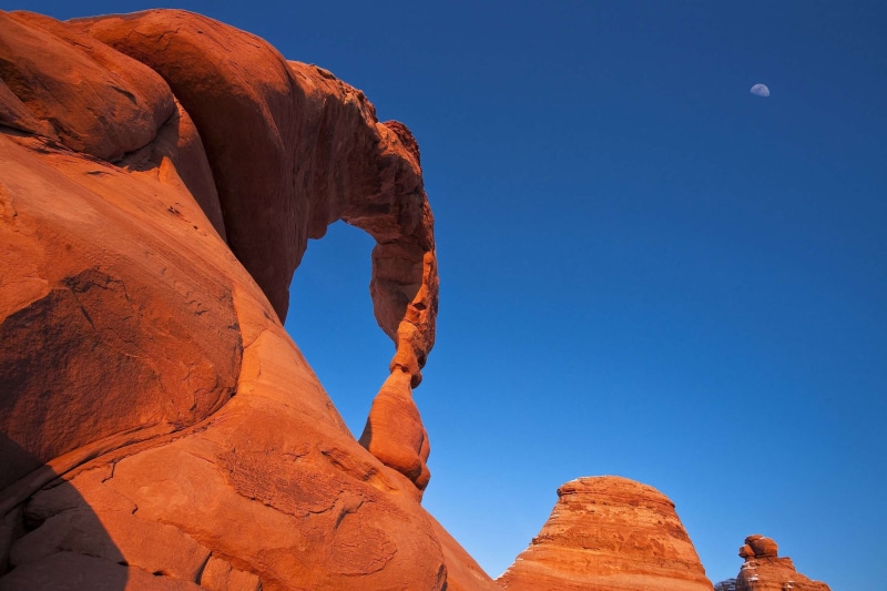 non-urban scene, scenery, solid, landscape, wilderness, physical geography, usa, beauty in nature, geology, outdoors, nature, rock, utah, moon, tranquility