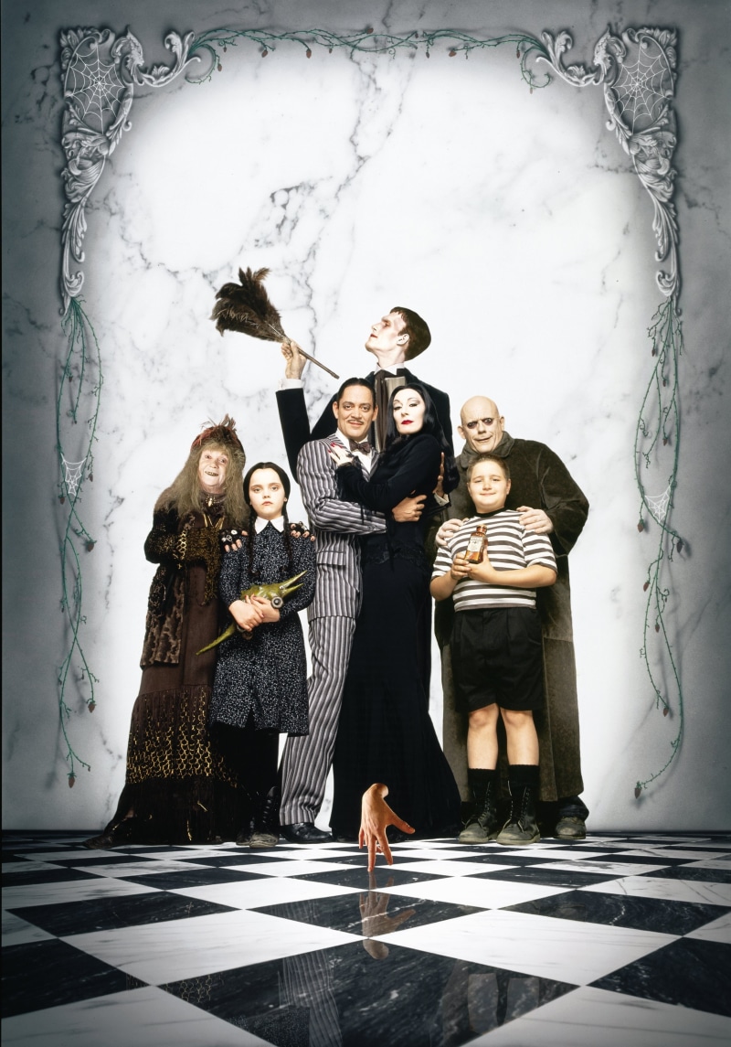 family, 2K, clothing, emotion, The Addams Family, people, beautiful people, females, young women, beauty, portrait, women, Film posters, movies, couple - relationship