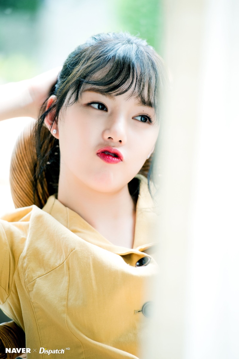musician, beautiful woman, adult, human body part, 2K, looking at camera, one person, body part, Asian, portrait, long hair, beautiful people, South Korea