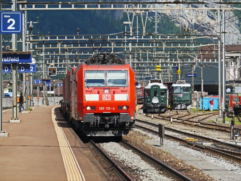 architecture, 4K, travel, track climb, germany-italy, mode of transportation, track, cross-member, no people, speditionszug, built structure, day, station