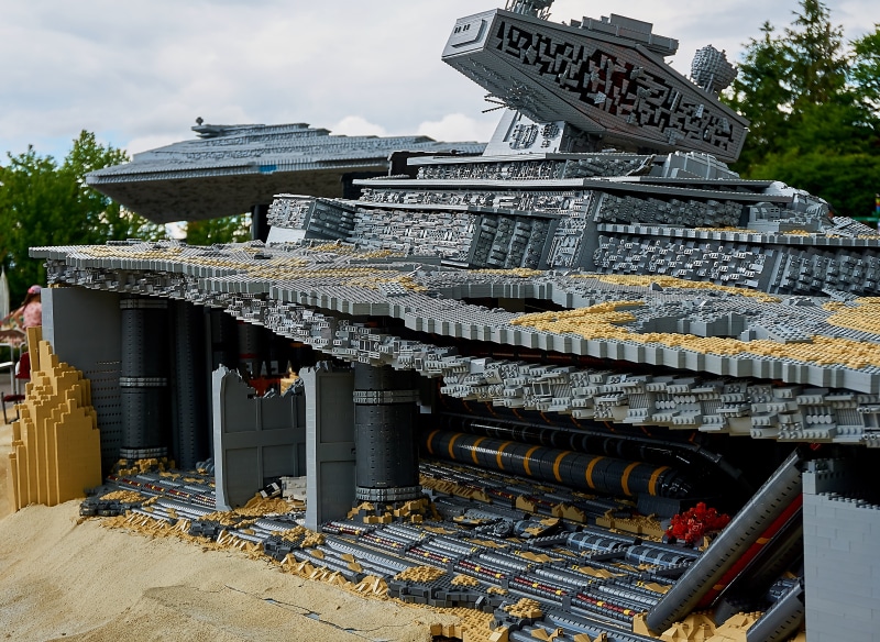 science fiction, travel destinations, tree, outdoors, build, 5K, spirituality, children, film, lego, machine, nature, architecture, building blocks, sky