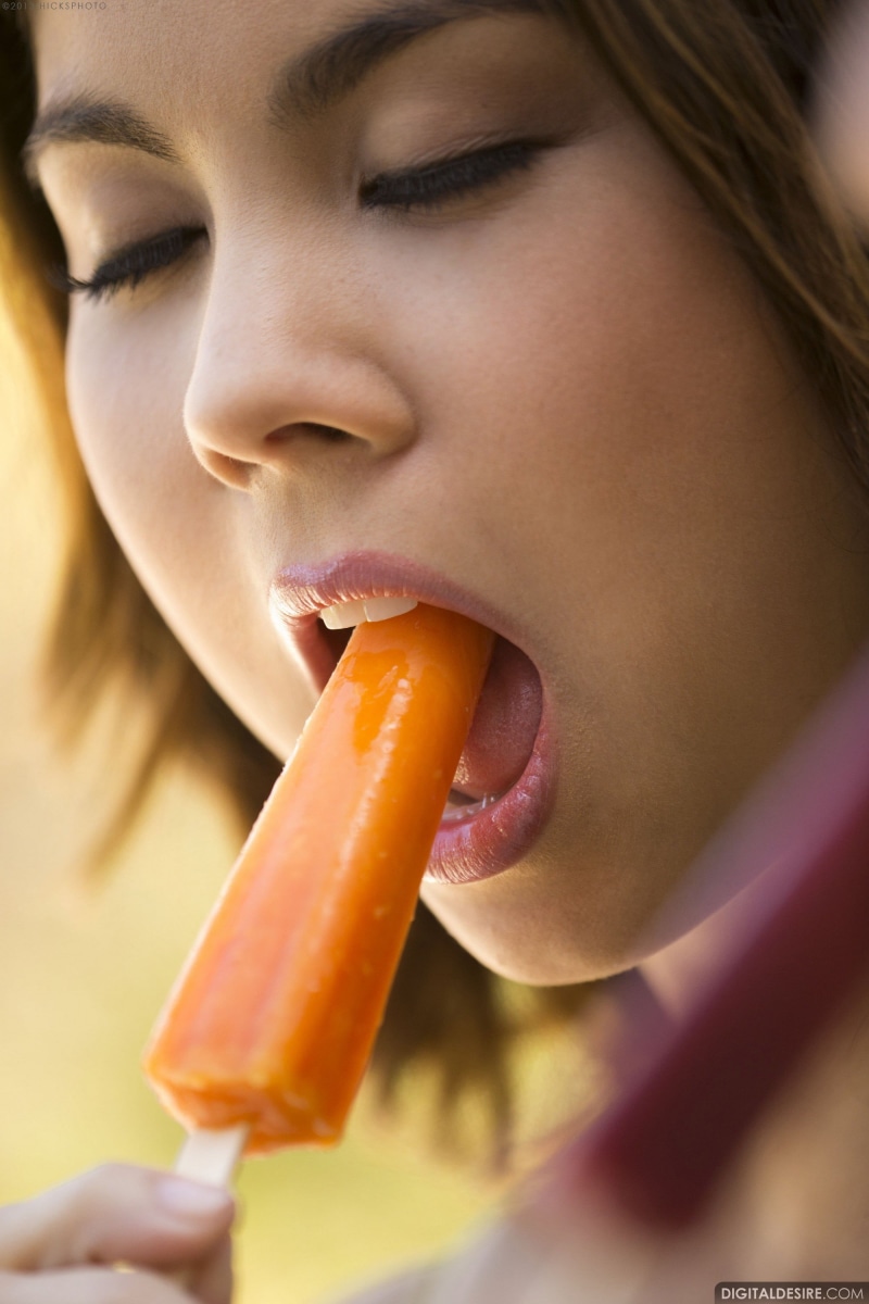 human body part, women, 2K, young adult, Mai Ly, depth of field, Digital Desire, eating, hungry, face, one person, tongues, portrait display, orange, sweet food