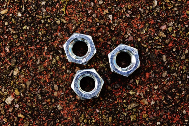 close-up, hex bolt, wheel, allen, outdoors, nuts, ground, food and drink, land, high angle view, plant part, 5K, silver, still life, nut - fastener, metal