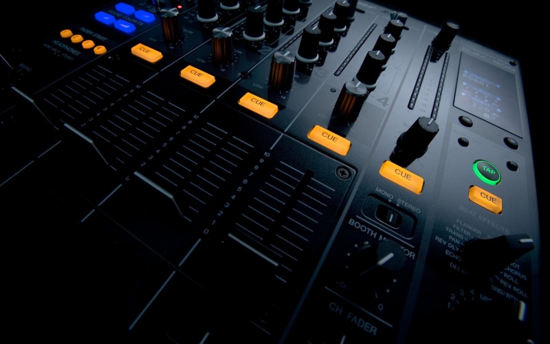 audio equipment, sound mixer, electrical equipment, knob, mixing consoles, keyboard, mixer, music, equipment, sound recording equipment, 2K, close-up