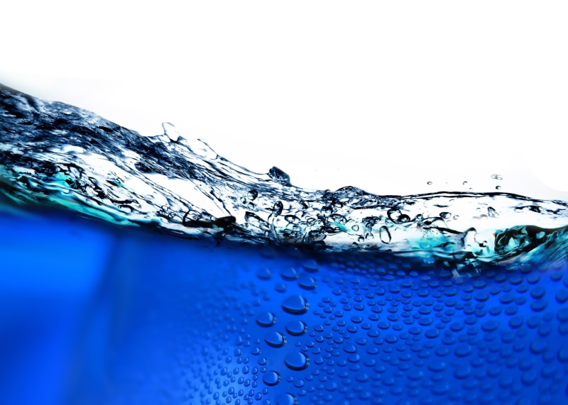 nature, outdoors, freshness, 2K, glass, close-up, studio shot, water drops, transparent, bubble, splashing, bubbles, drink, clean, water, drinking glass