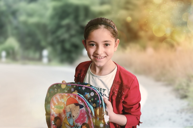 looking at camera, happy, lifestyles, real people, 5K, toothy smile, focus on foreground, smiling, casual clothing, stationery, hairstyle, portrait, smile