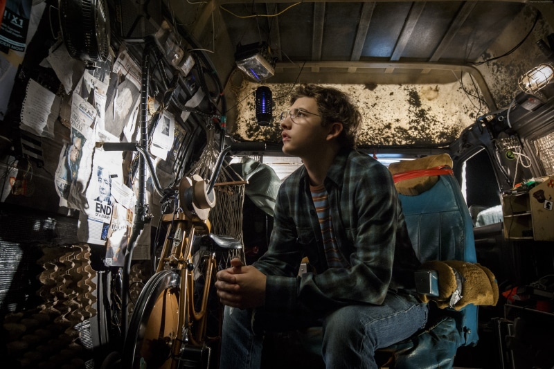 looking away, transportation, young adult, day, 5K, three quarter length, leisure activity, young women, Tye Sheridan, Ready Player One, one person, indoors