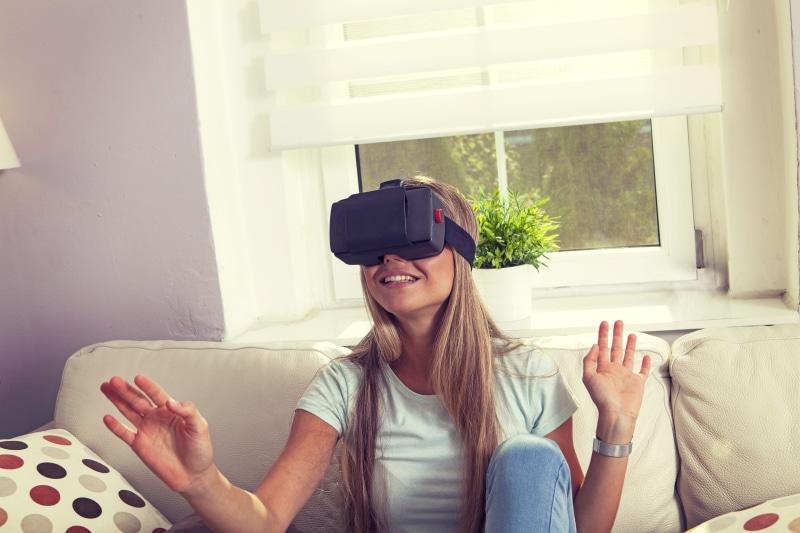 human, people, lifestyles, real people, casual clothing, shirt, sunglasses, watching, indoors, flora, plant, technology, pottery, 3-d glasses, person, glasses