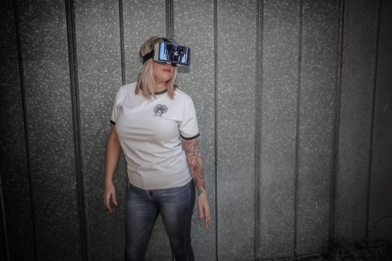 three quarter length, person, girl, real people, portable information device, jeans, virtual reality headset, tattoo, virtual reality glasses, vr, 5K