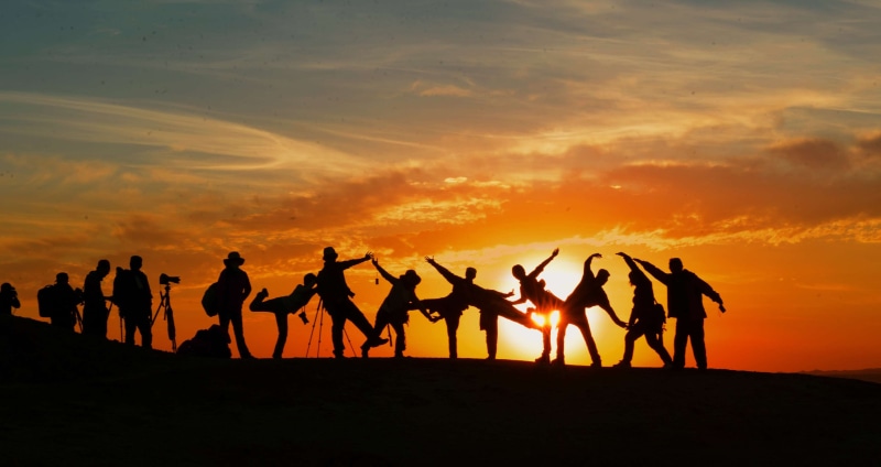 adult, cloud - sky, outdoors, friends, nature, real people, team, beach, adventure, sky, dusk, orange color, 4K, pose, group, group of people, beauty in nature