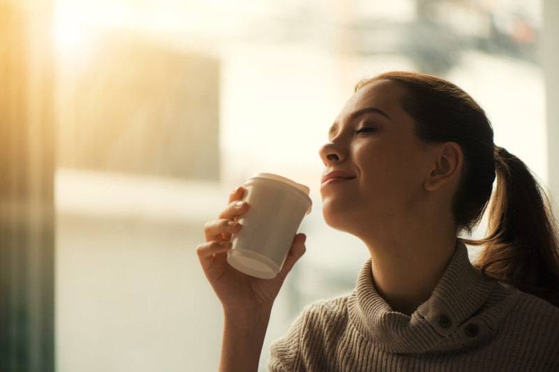 hair, young adult, hot, caucasian, tea, enjoyment, pleased, home, morning, food and drink, window, breakfast, beautiful woman, one person, thinking, coffee - drink