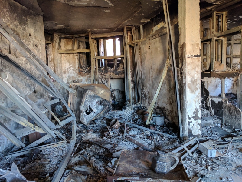 bad condition, obsolete, environmental Damage, dirt, dirty, unhygienic, run-Down, day, dark, demolished, disaster, broken, no People, garbage, wood - material