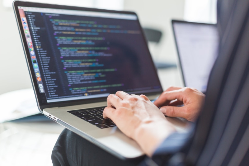 screen, working, Coding, technology, photo, internet, wireless technology, Software development, using laptop, hand, indoors, Computer, Keyboard, business person