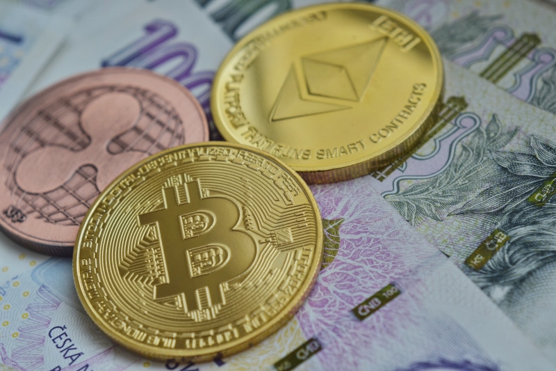 banking, corporate business, digital, metal, xrp, group of objects, crown, virtual, global finance, coin, bank account, making money, no people, 4K, investment