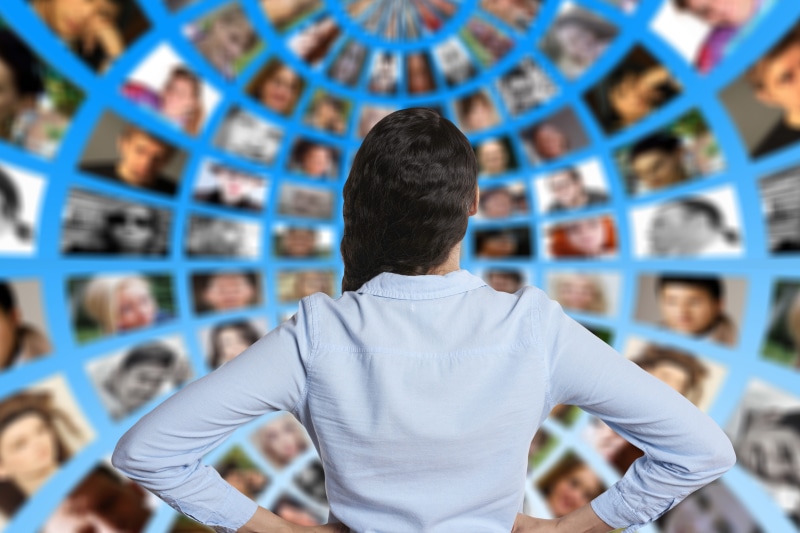 men, real people, electrical engineering, data exchange, soccer, intelligent, programming, sport, personal, friends, waist up, limb, human arm, crowd, communication