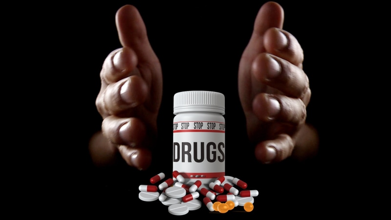 human hand, finger, recovery, hand, nutritional supplement, medicine, drug addiction, drug, 2K, capsule, stop, large group of objects, healthcare and medicine