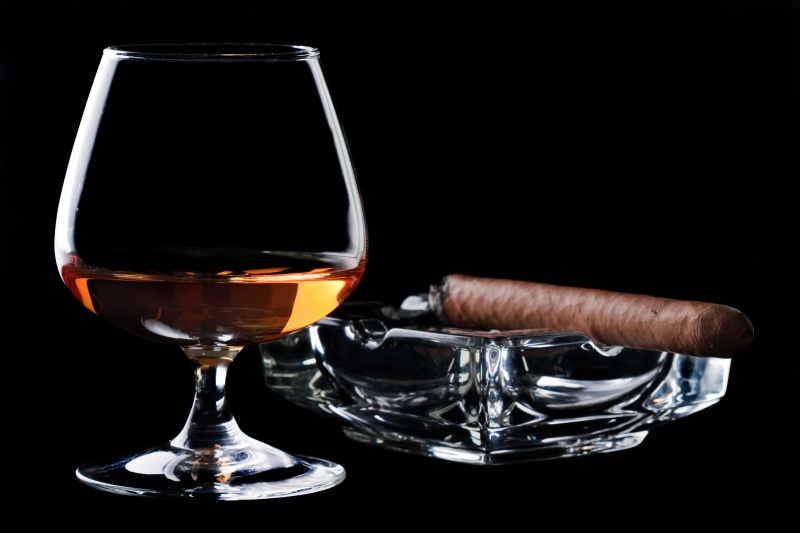 freshness, studio Shot, scotch Whisky, 5K, dark, black Color, food, alcohol, transparent, wineglass, luxury, addiction, red wine, food And Drink, alcohol Abuse
