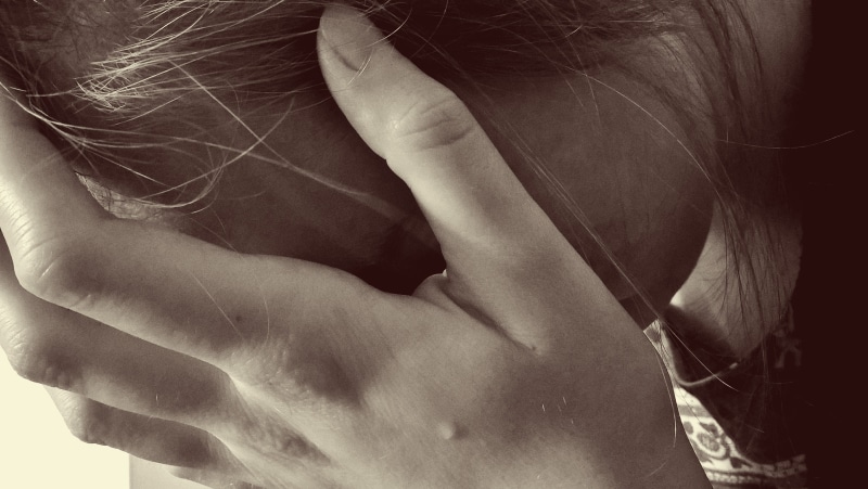 women, disease, cry, indoors, stress, human neck, touching, mourning, hair, separation, skin, 2K, hairstyle, adult, body part, diagnosis, violent, human skin