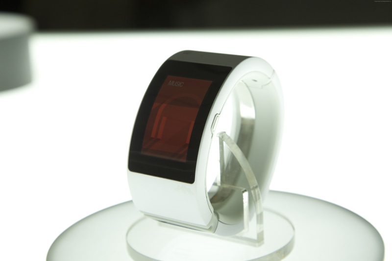 black display, i.am PULS, smart watch review, 5K, silver, smartwatches