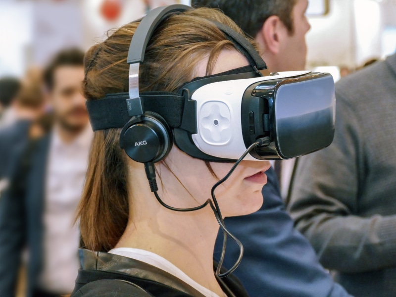men, indoors, Vr, virtual world, caucasian Ethnicity, Reality, two people, using, equipment, adults Only, camera - Photographic Equipment, reality, close-up