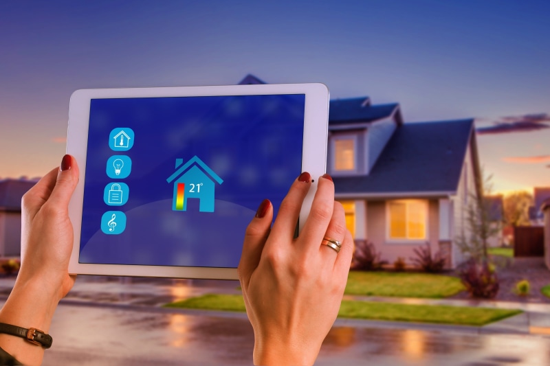 wireless technology, house technology, tablet, holding, ehome, kitchen, adult, computer, control, computer network, house, tv, door, smart home, washing machine