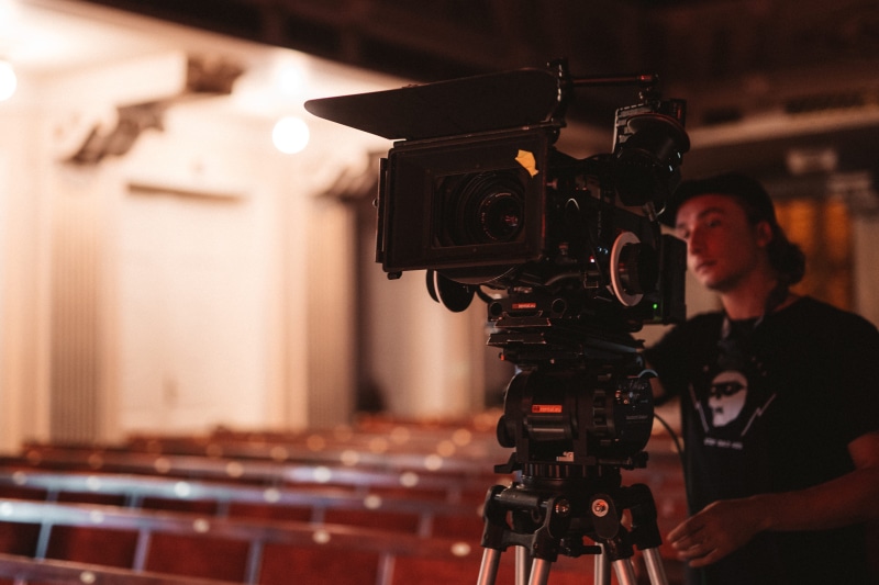 accessing, tripod, film industry, arts culture and entertainment, man, teamwork, camera operator, recording, professional occupation, television industry