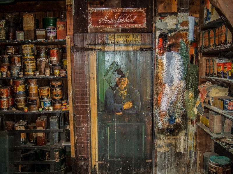 collection, variation, decor, classic, authentic, culture, historical, paint shop, outdoor museum, traditional, artifact, for sale, architecture, transparent